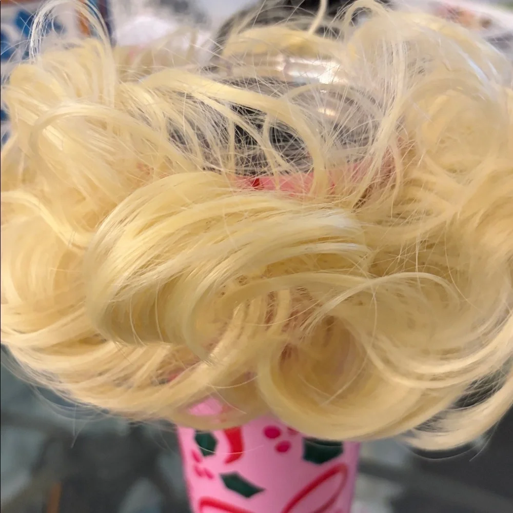hairpiece: Blonde bun elastic pony tail wrap.